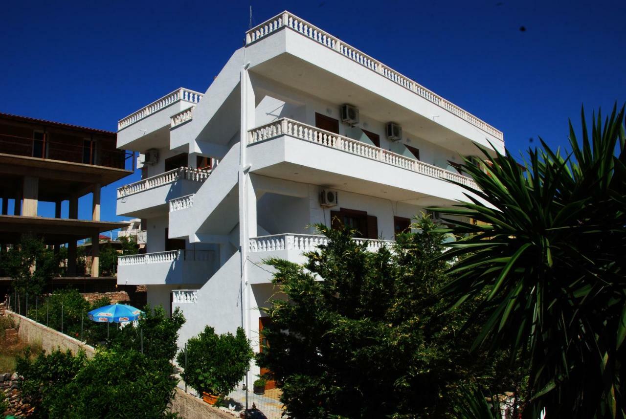 Apartment Renato *