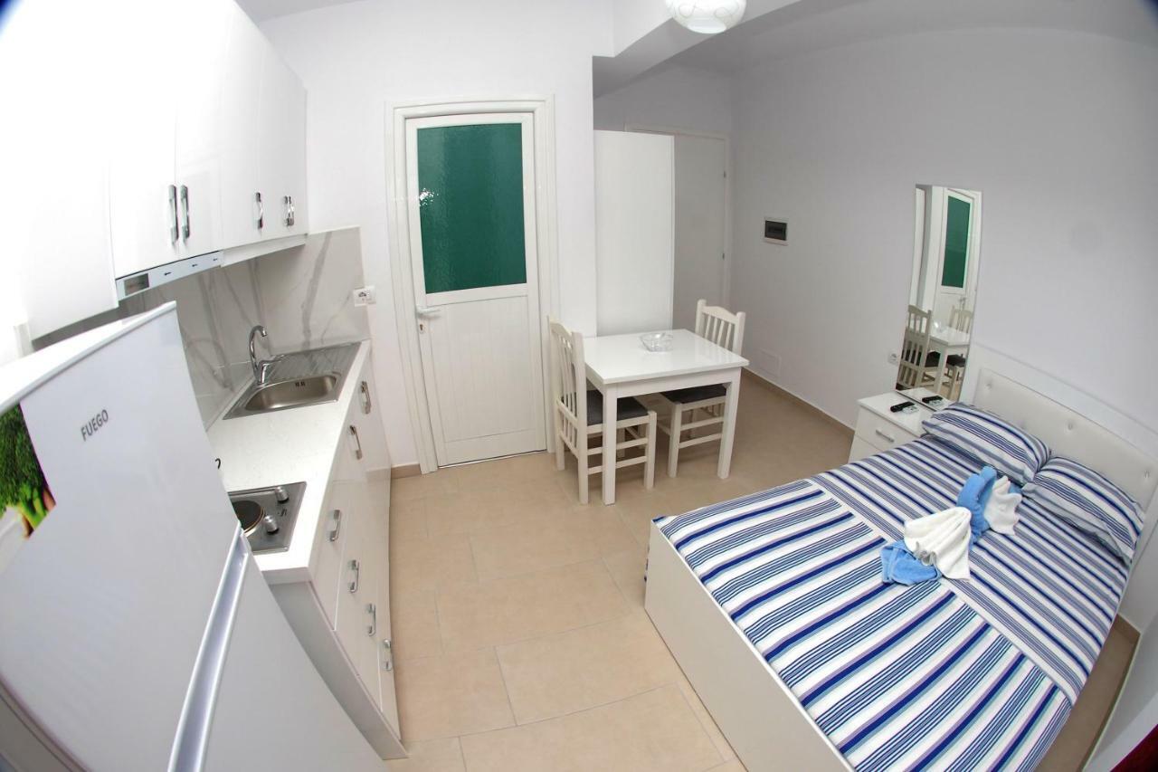 Renato Apartment Ksamil